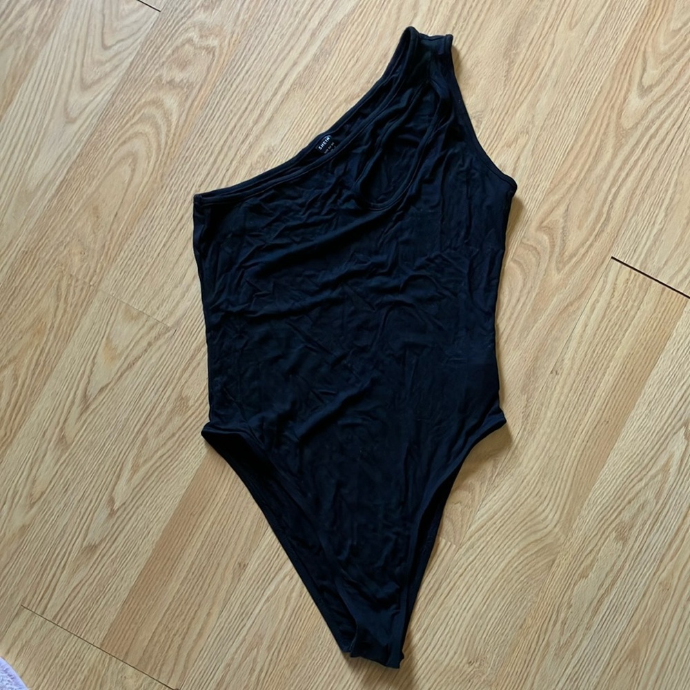 SHEIN Black One-Shoulder Bodysuit